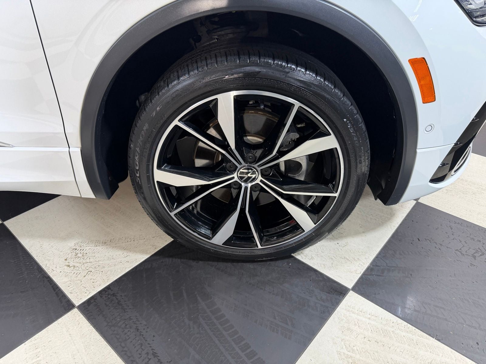 2022 Volkswagen Tiguan 2.0T SEL R-Line