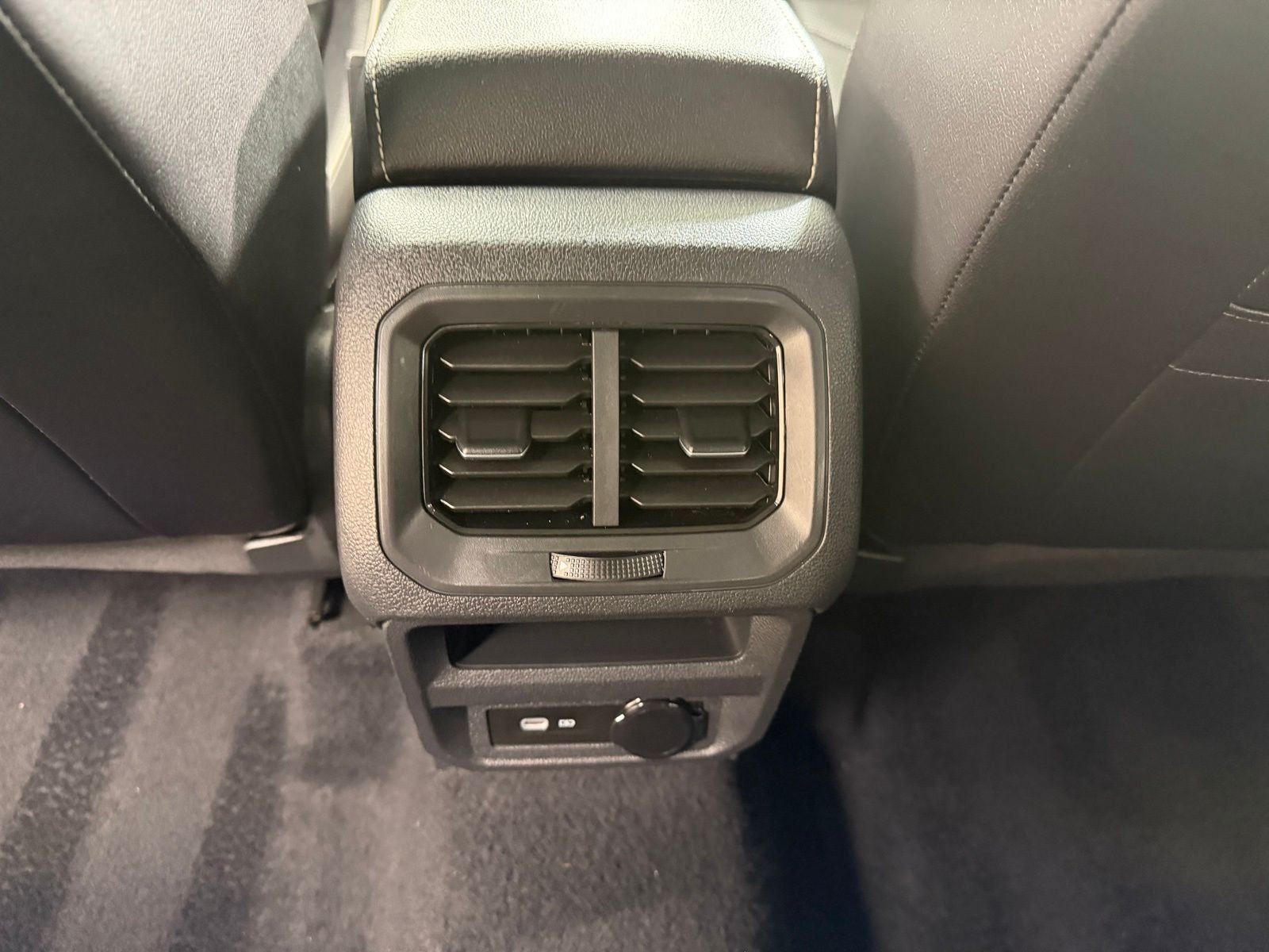 2022 Volkswagen Tiguan 2.0T SEL R-Line