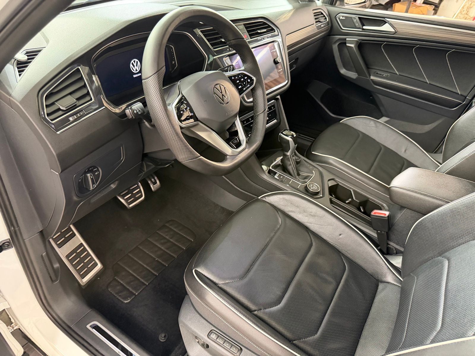 2022 Volkswagen Tiguan 2.0T SEL R-Line