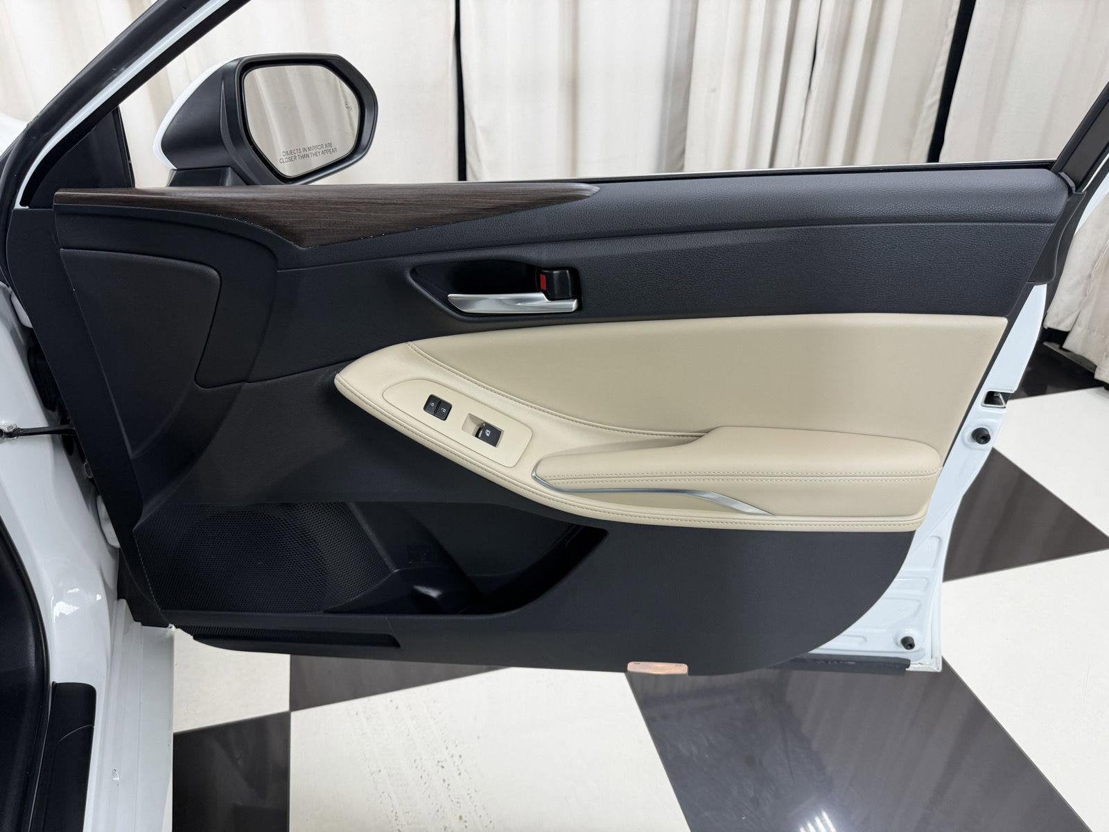 2019 Toyota Avalon XLE