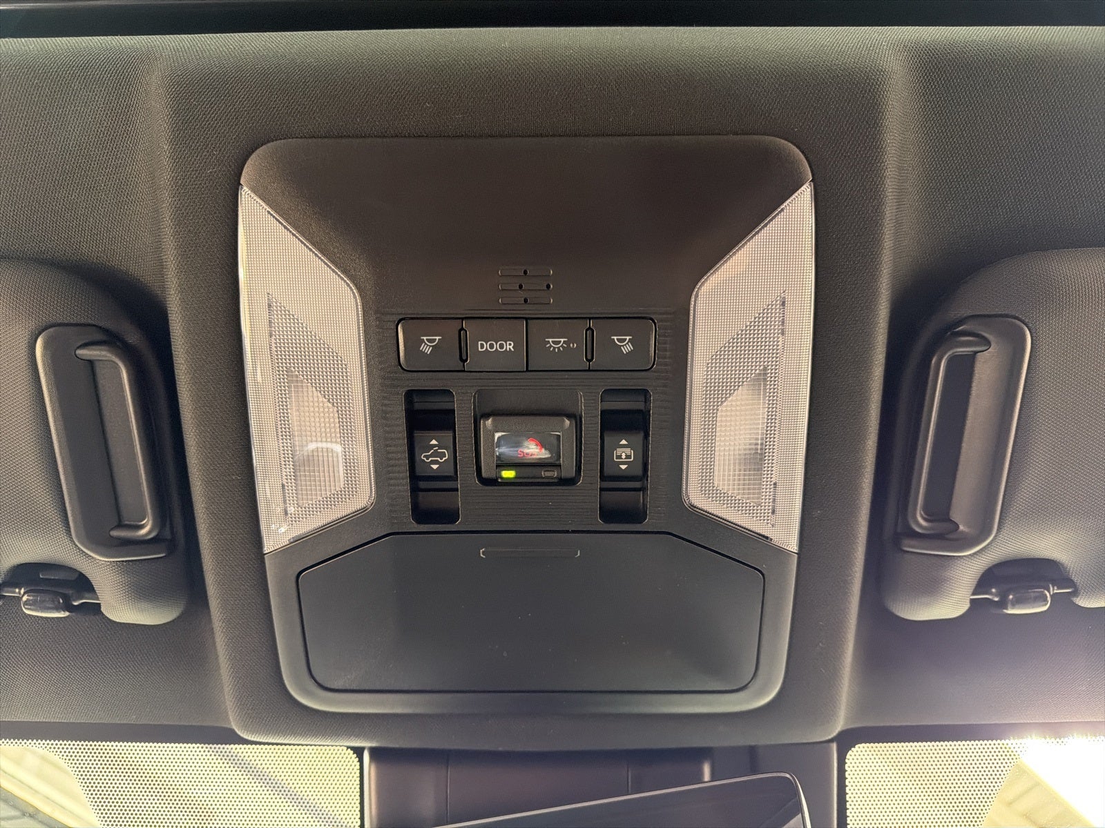 2025 Toyota RAV4 Hybrid XSE