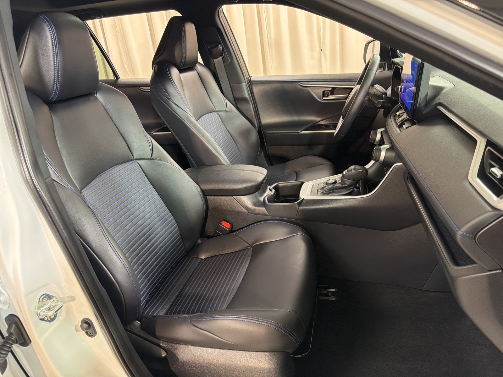 2025 Toyota RAV4 Hybrid XSE