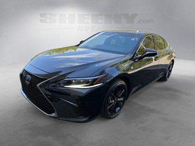 2024 Lexus ES 300h F SPORT Handling