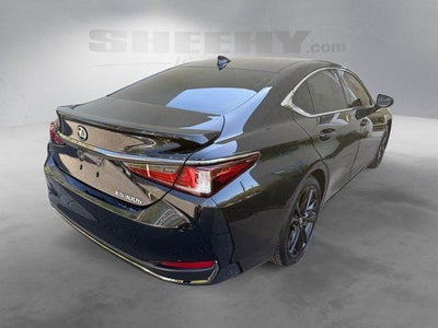 2024 Lexus ES 300h F SPORT Handling