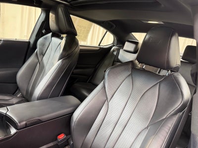 2024 Lexus ES 300h F SPORT Handling