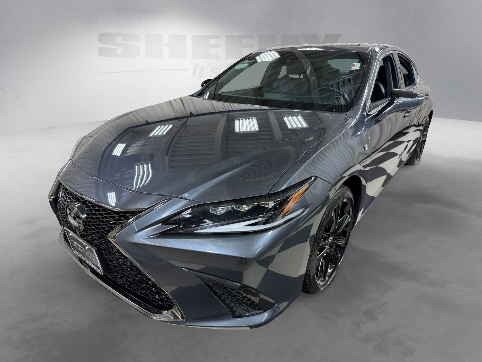 2024 Lexus ES 300h F SPORT Handling