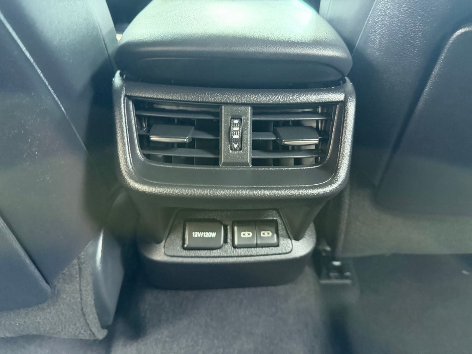 2024 Lexus ES 300h F SPORT Handling