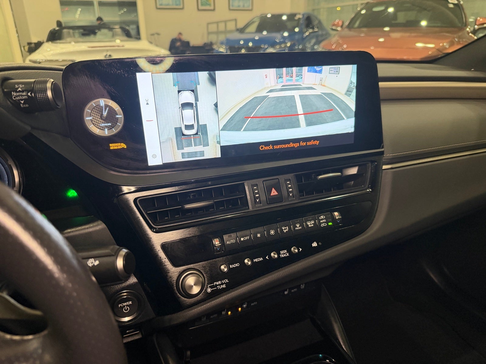 2024 Lexus ES 300h F SPORT Handling