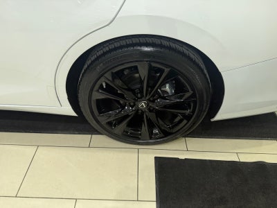 2024 Lexus ES 300h F SPORT Handling