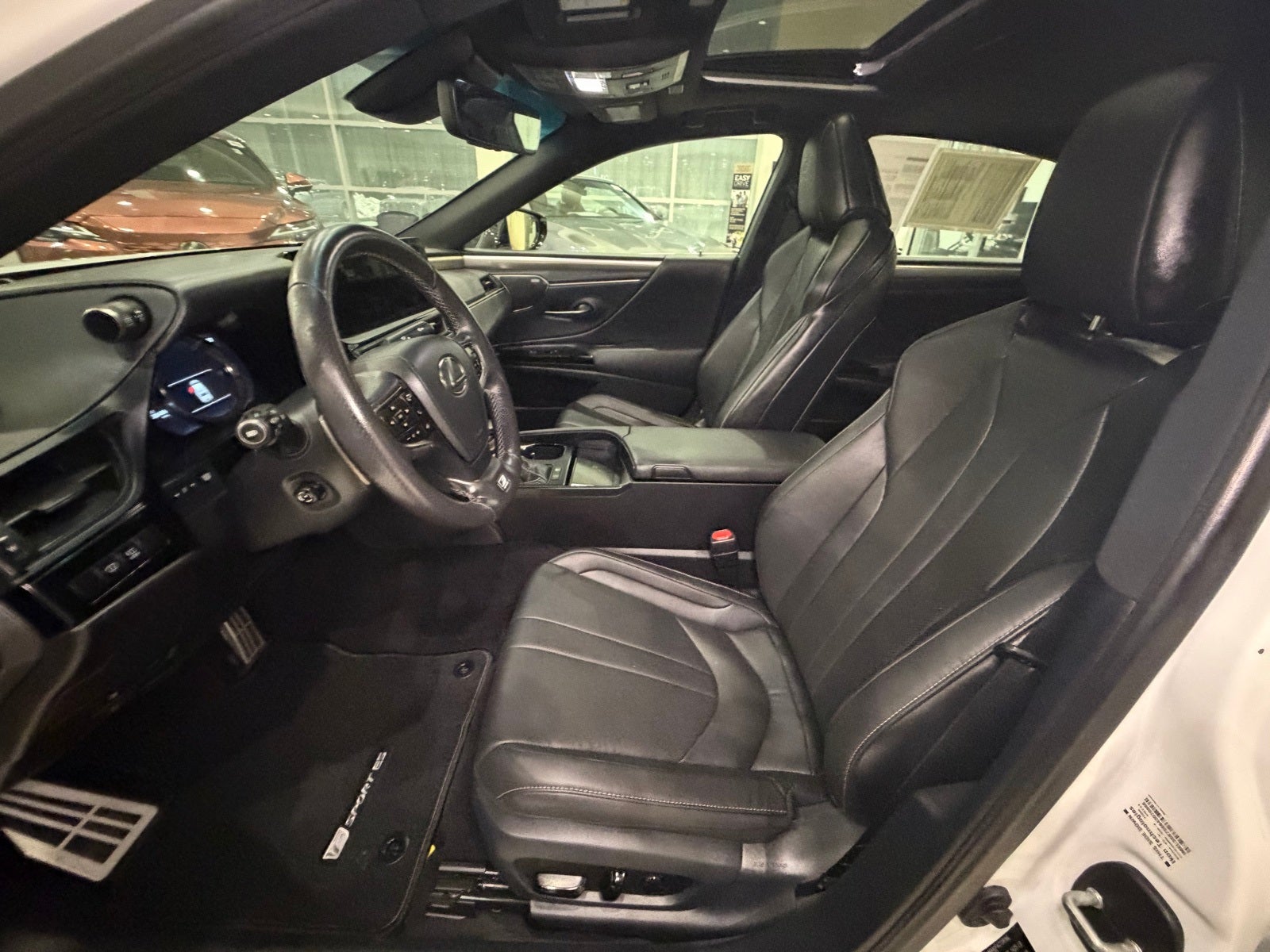 2024 Lexus ES 300h F SPORT Handling