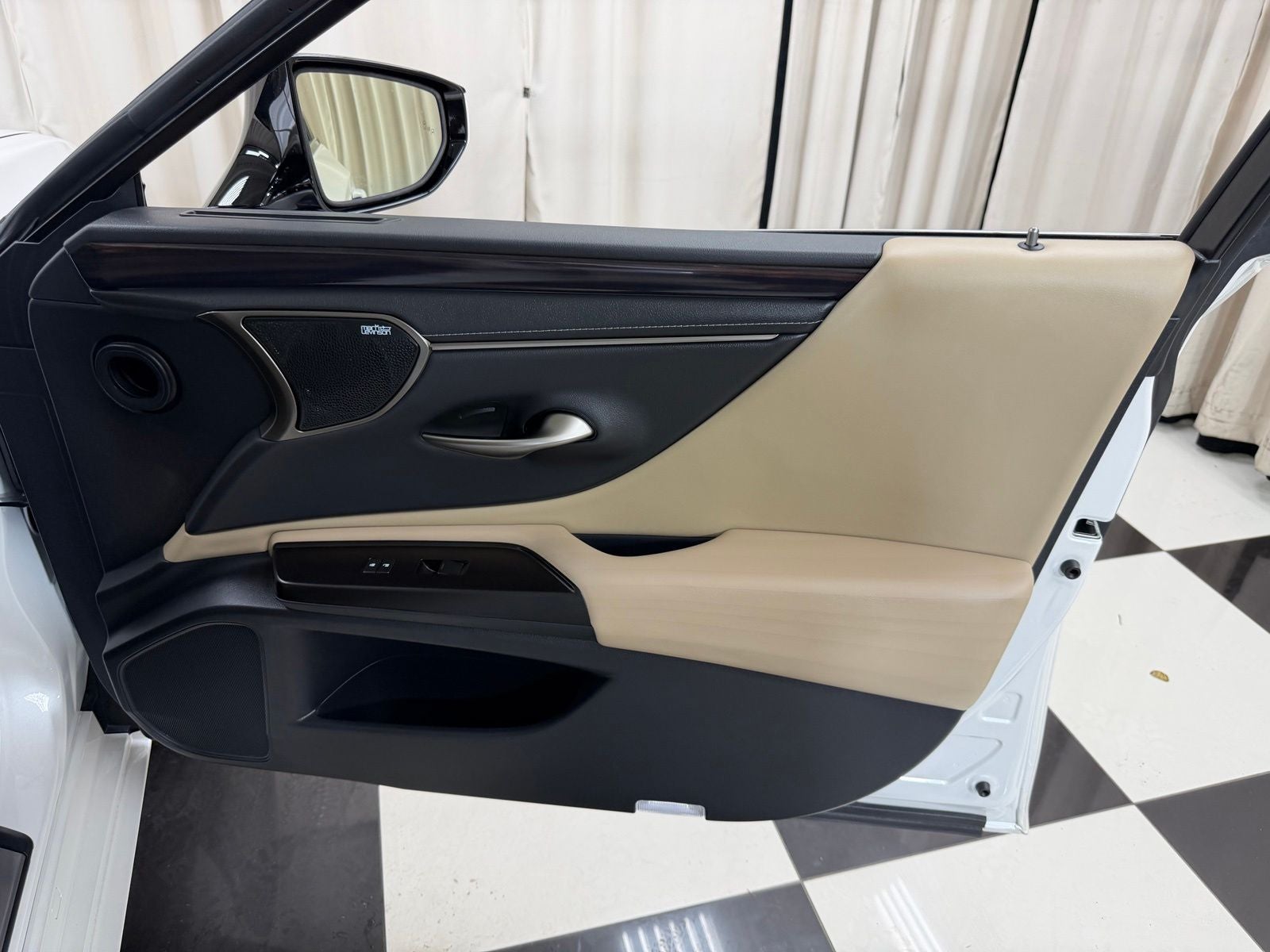 2019 Lexus ES 350 Ultra Luxury