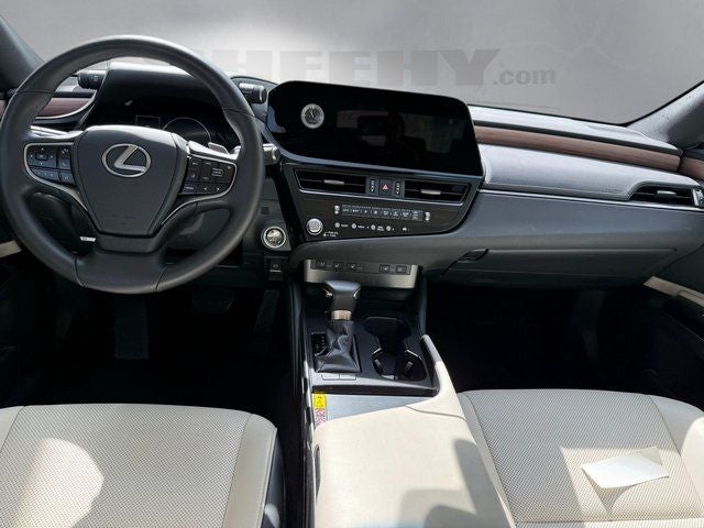2025 Lexus ES 300h
