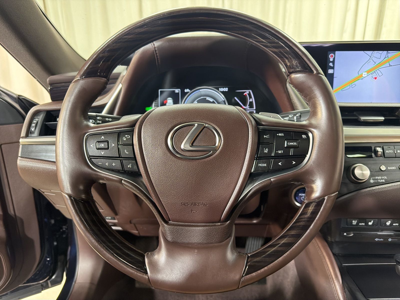 2021 Lexus ES 300h