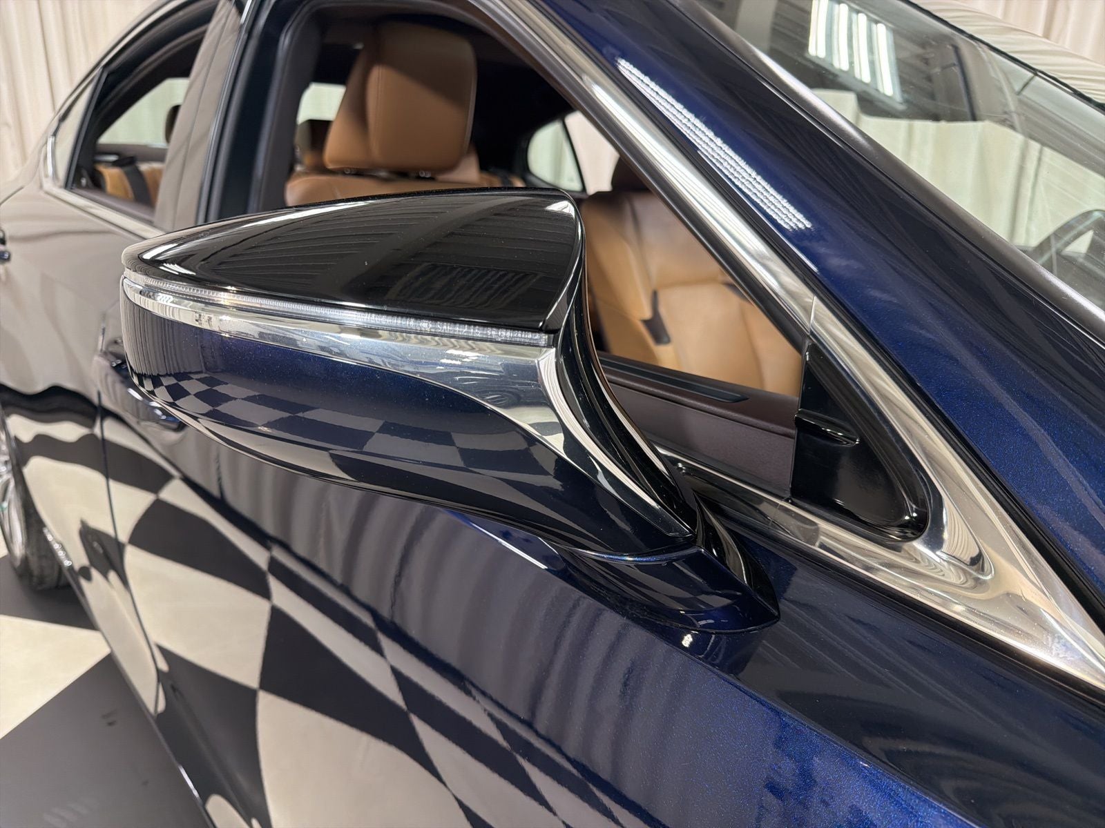 2021 Lexus ES 300h