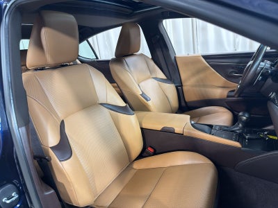 2021 Lexus ES 300h