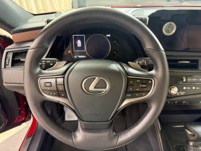 2025 Lexus ES 300h