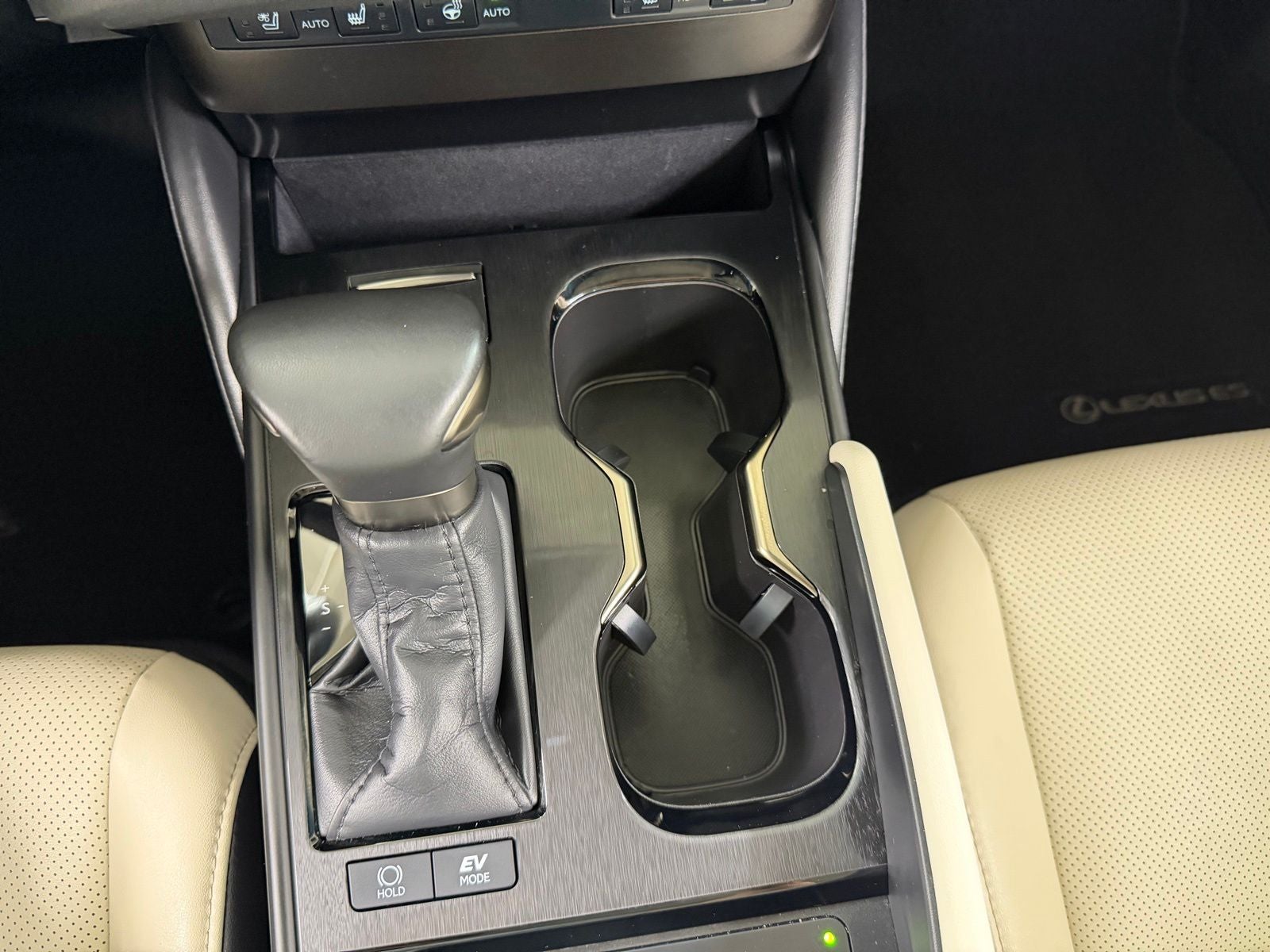 2025 Lexus ES 300h