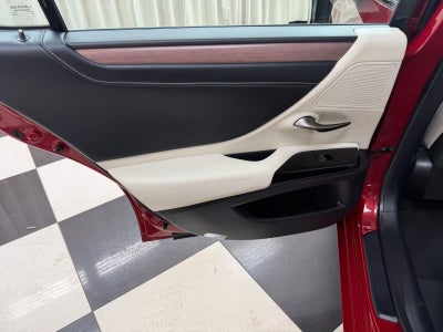2025 Lexus ES 300h