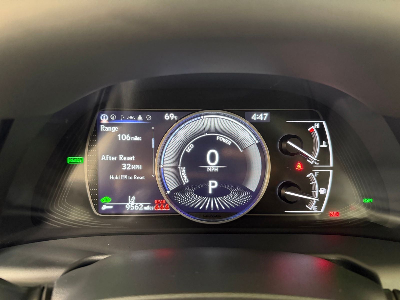 2025 Lexus ES 300h