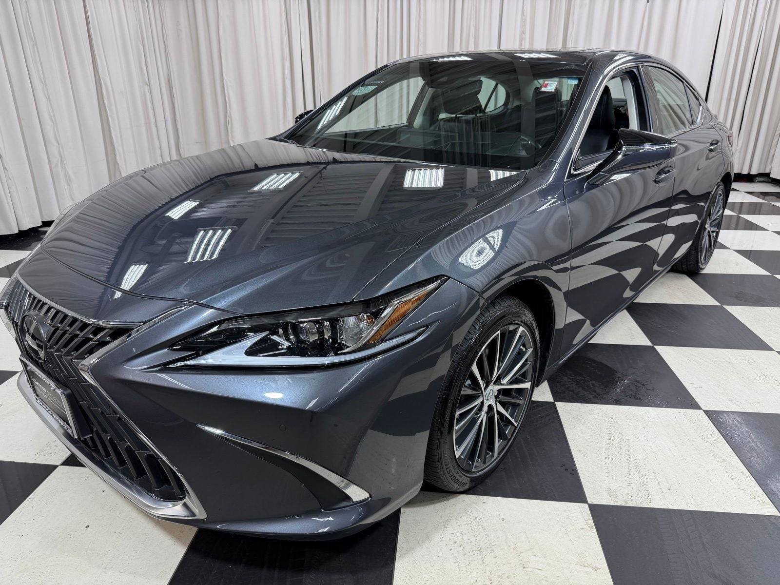 2025 Lexus ES 350