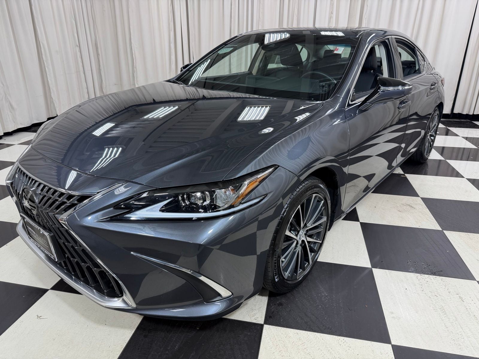 2025 Lexus ES 350