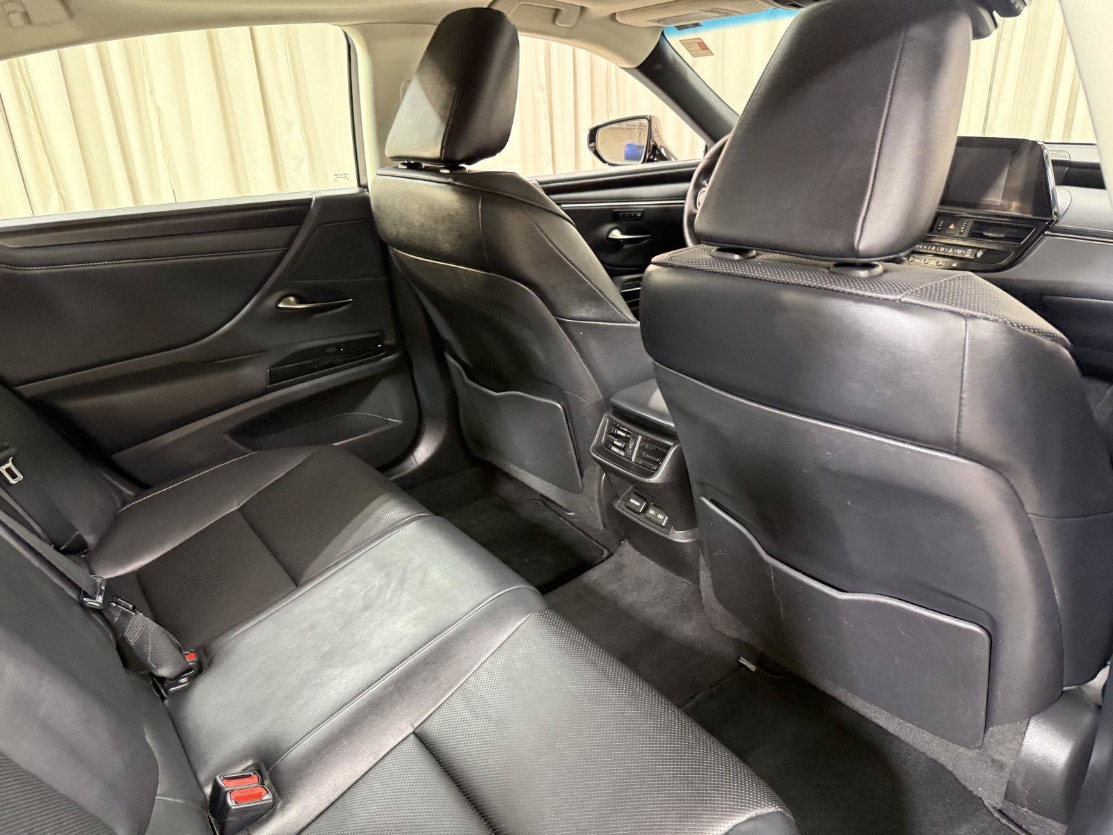 2022 Lexus ES 350