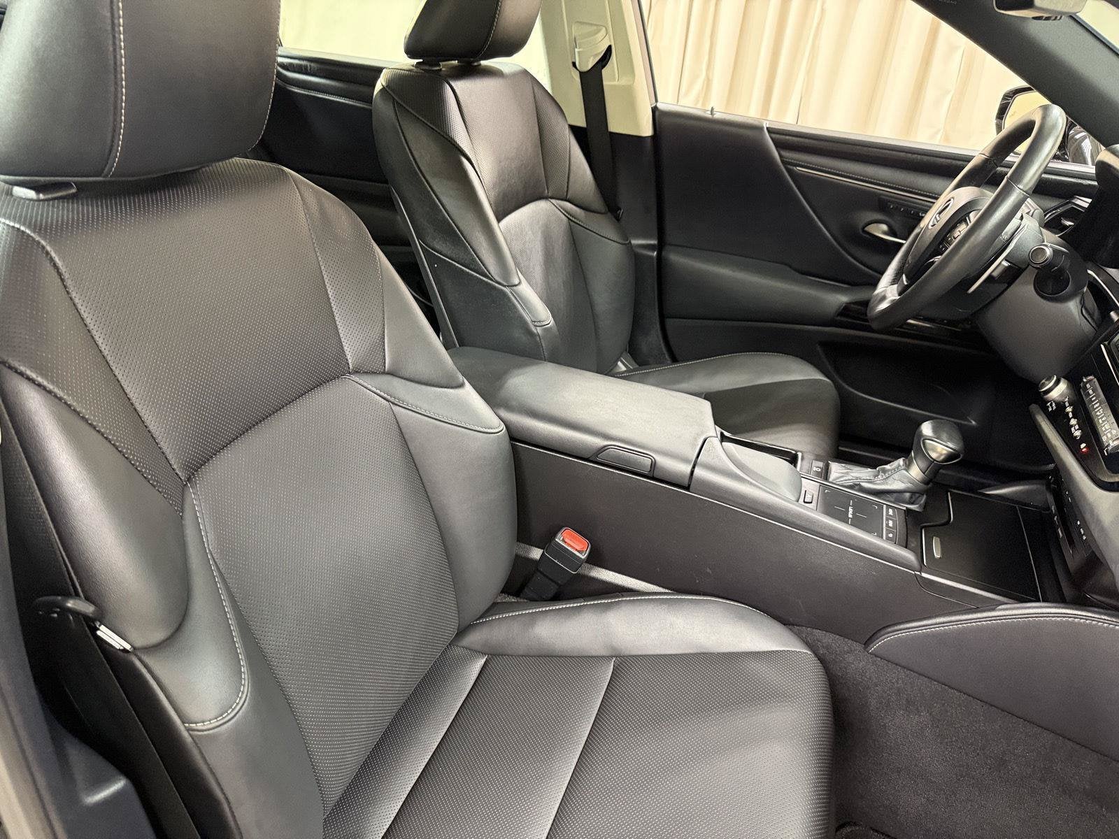 2022 Lexus ES 350