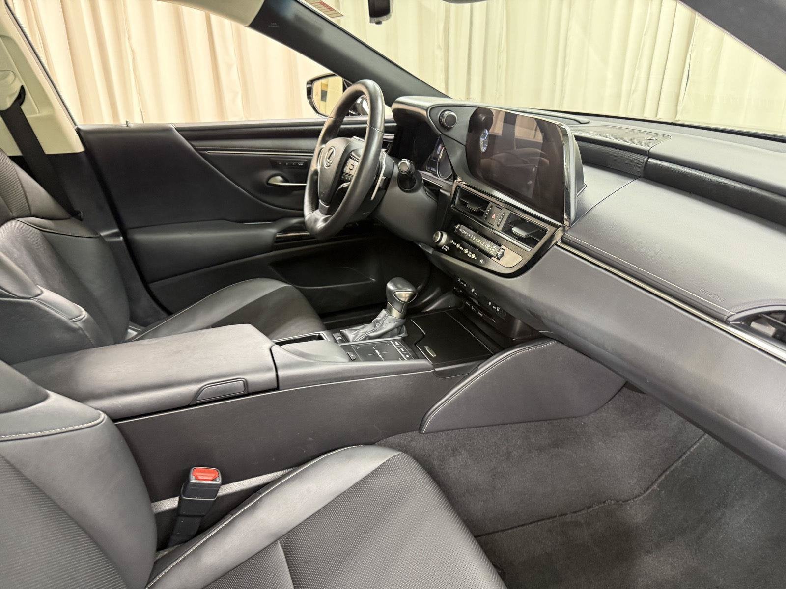 2022 Lexus ES 350