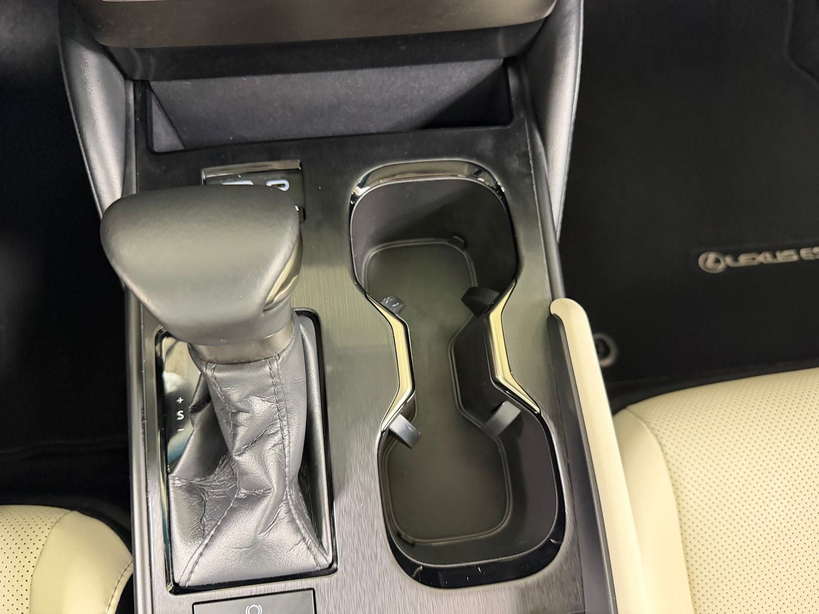 2025 Lexus ES 350