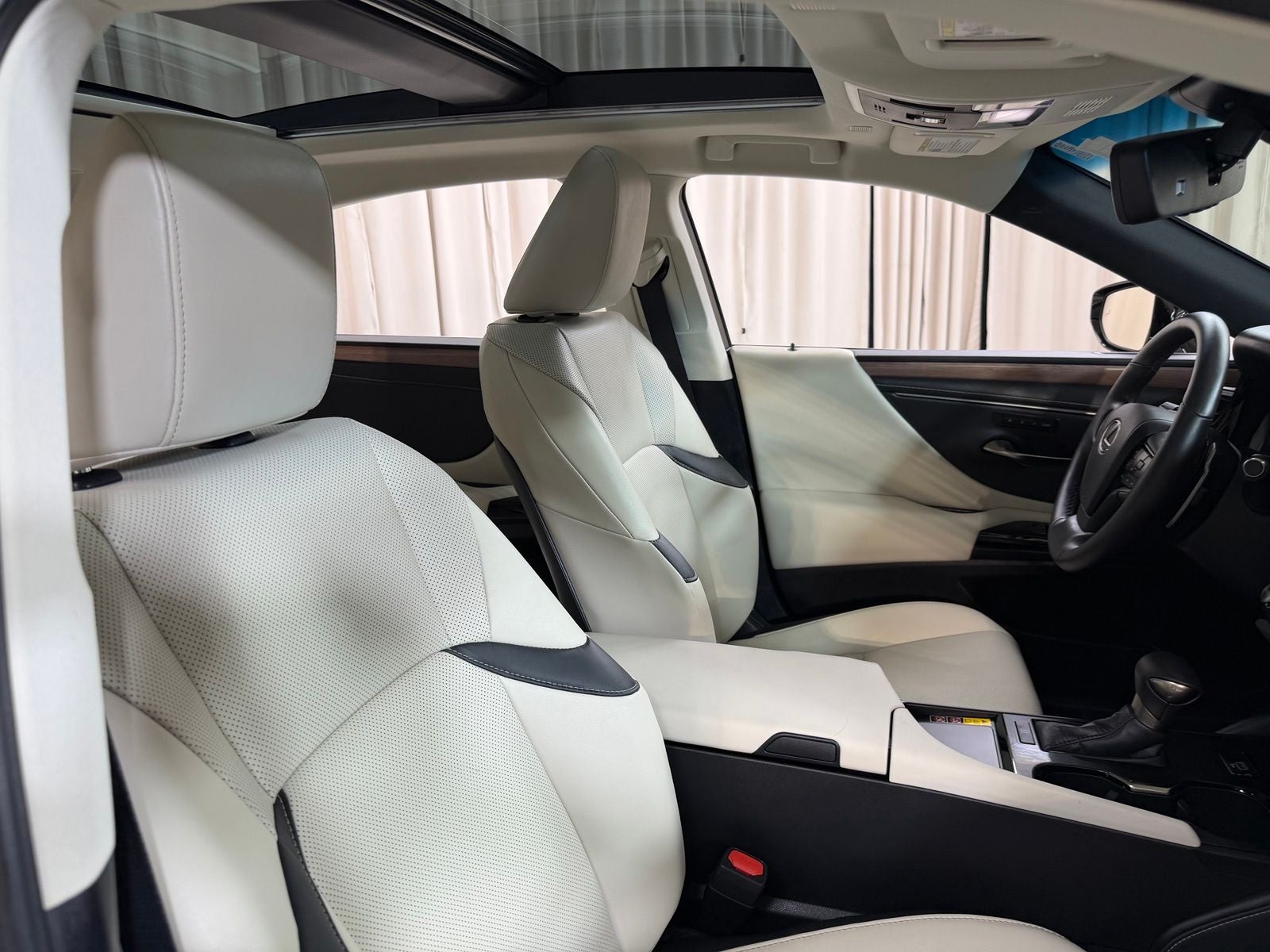 2025 Lexus ES 350