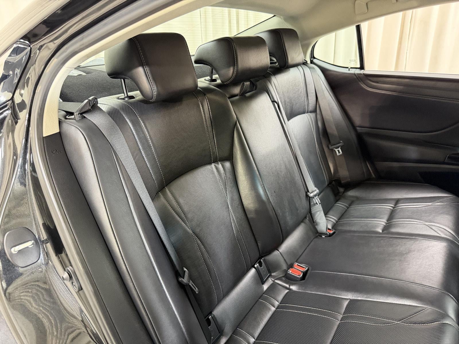 2024 Lexus Es ES 300h Luxury