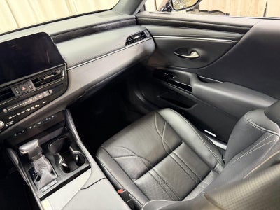 2024 Lexus Es ES 300h Luxury