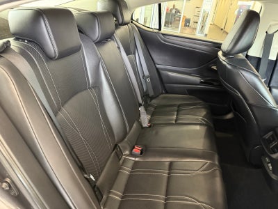 2024 Lexus ES 300h Luxury