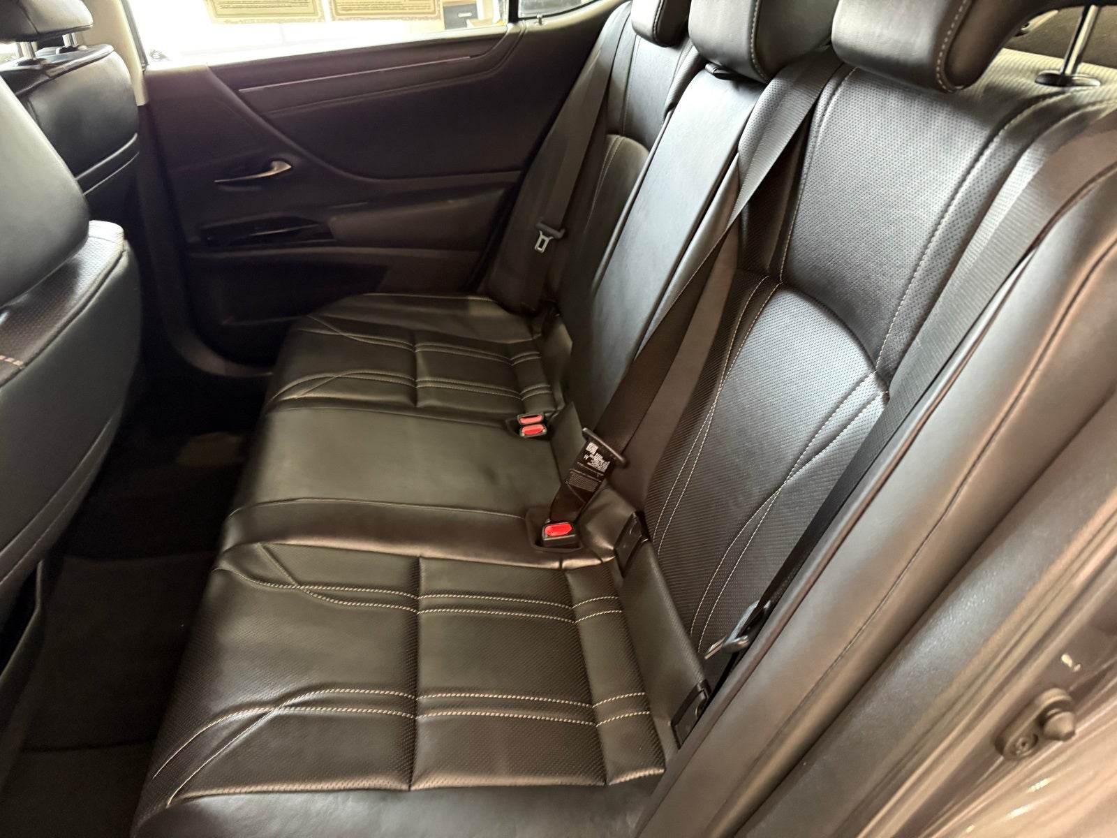 2024 Lexus ES 300h Luxury