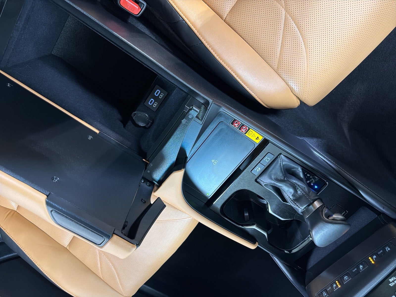 2023 Lexus ES 300h Luxury