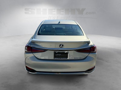 2023 Lexus ES 300h Ultra Luxury