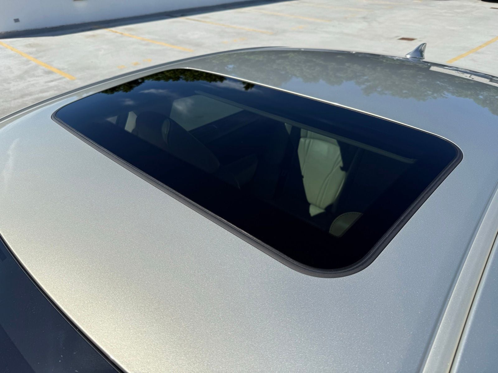 2023 Lexus ES 300h Ultra Luxury
