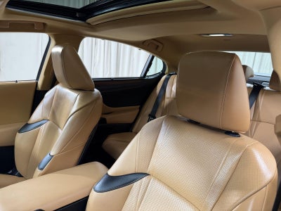 2025 Lexus ES ES 300h Ultra Luxury