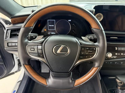 2025 Lexus ES ES 300h Ultra Luxury
