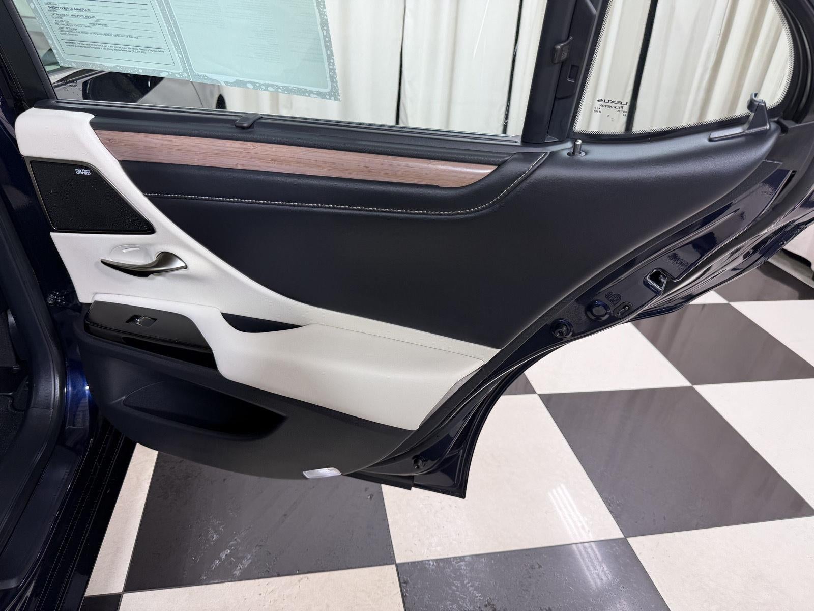 2024 Lexus ES ES 300h Ultra Luxury