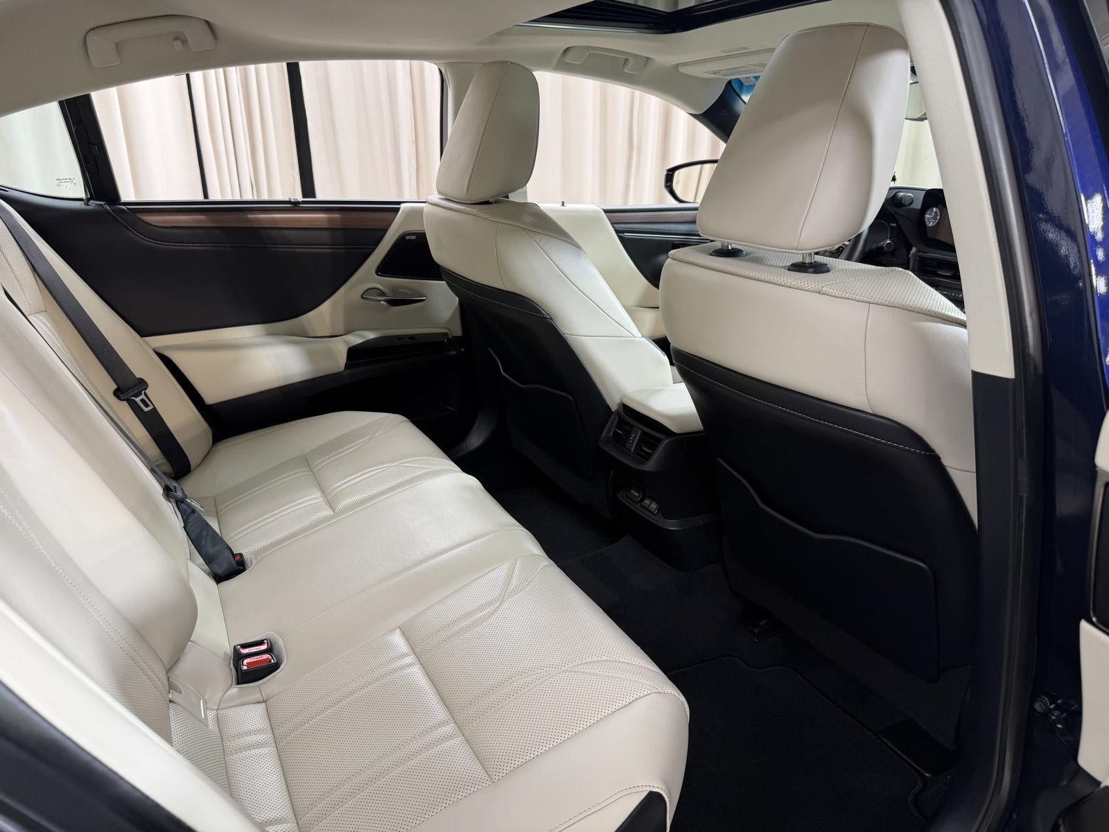 2024 Lexus ES ES 300h Ultra Luxury