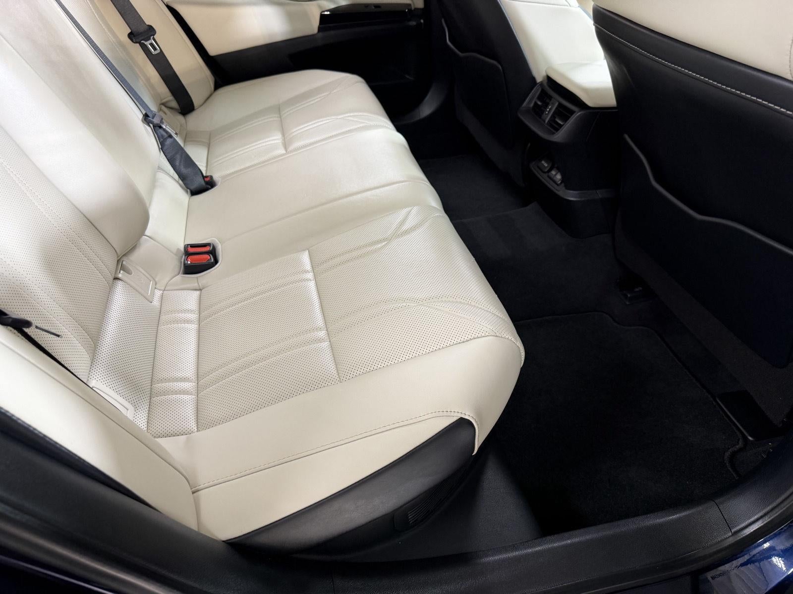 2024 Lexus ES ES 300h Ultra Luxury
