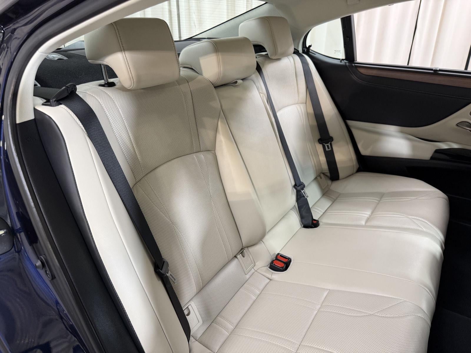 2024 Lexus ES ES 300h Ultra Luxury