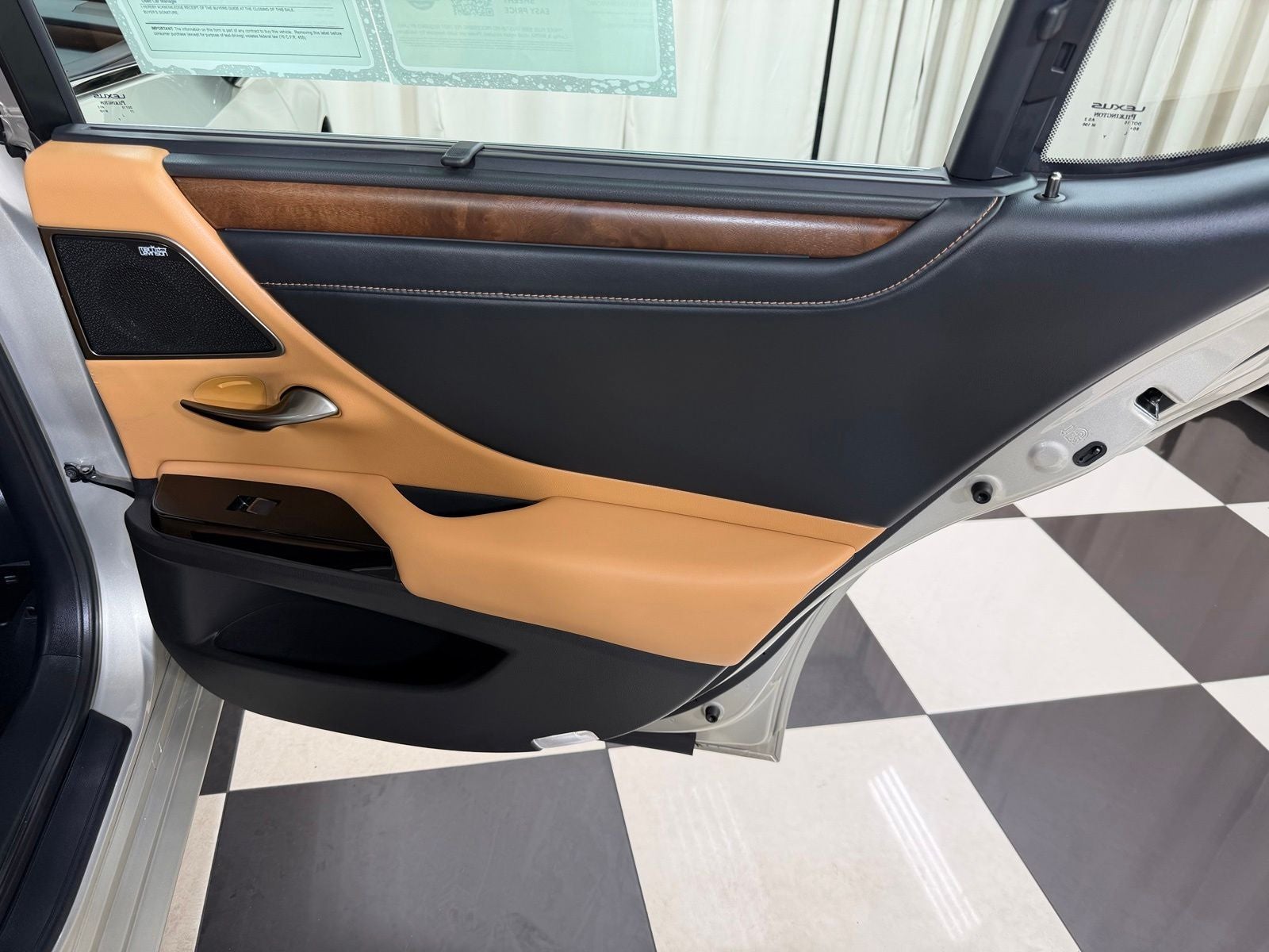 2025 Lexus ES 350 Ultra Luxury