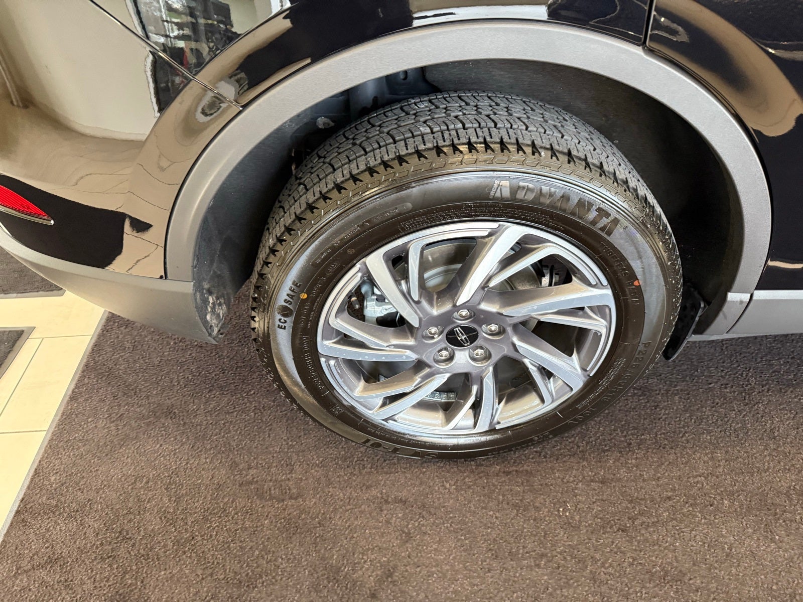 2023 Lincoln Corsair Standard