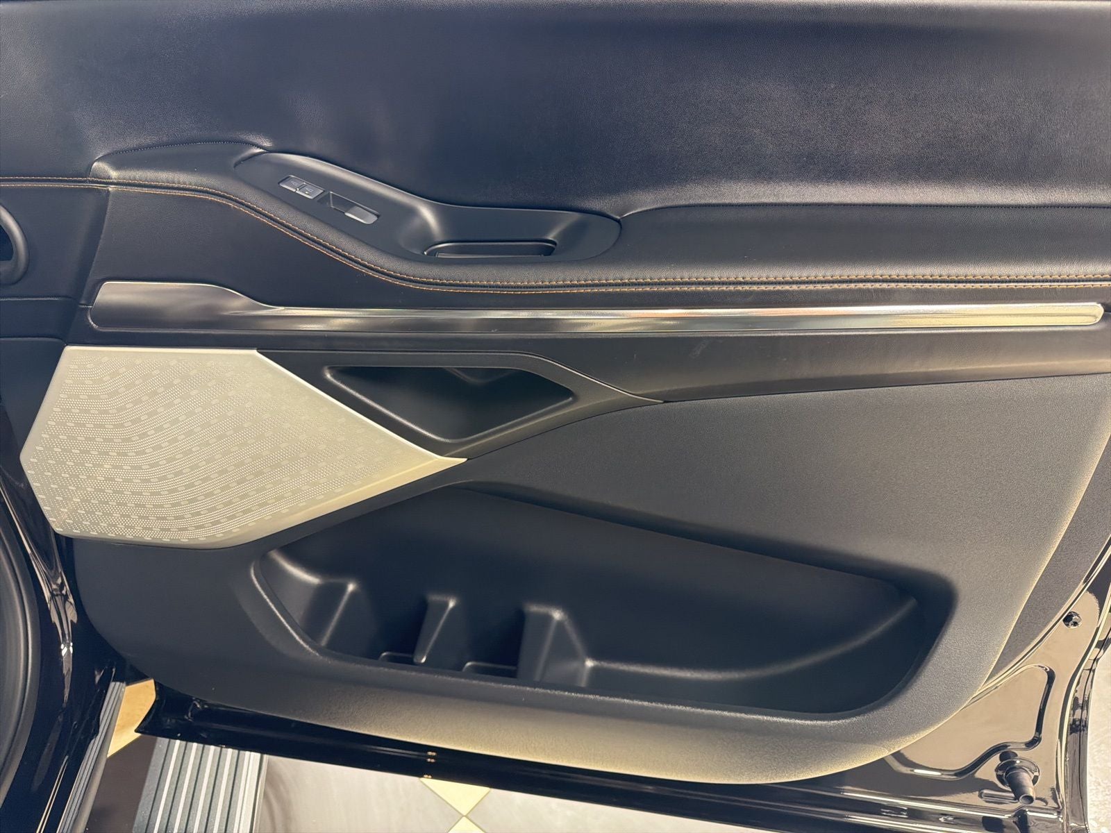 2025 Lincoln Navigator L Black Label