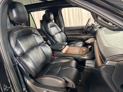 2025 Lincoln Navigator L Black Label