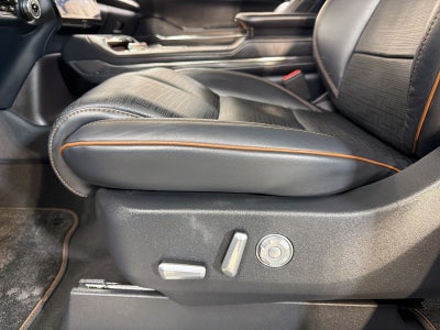 2025 Lincoln Navigator L Black Label