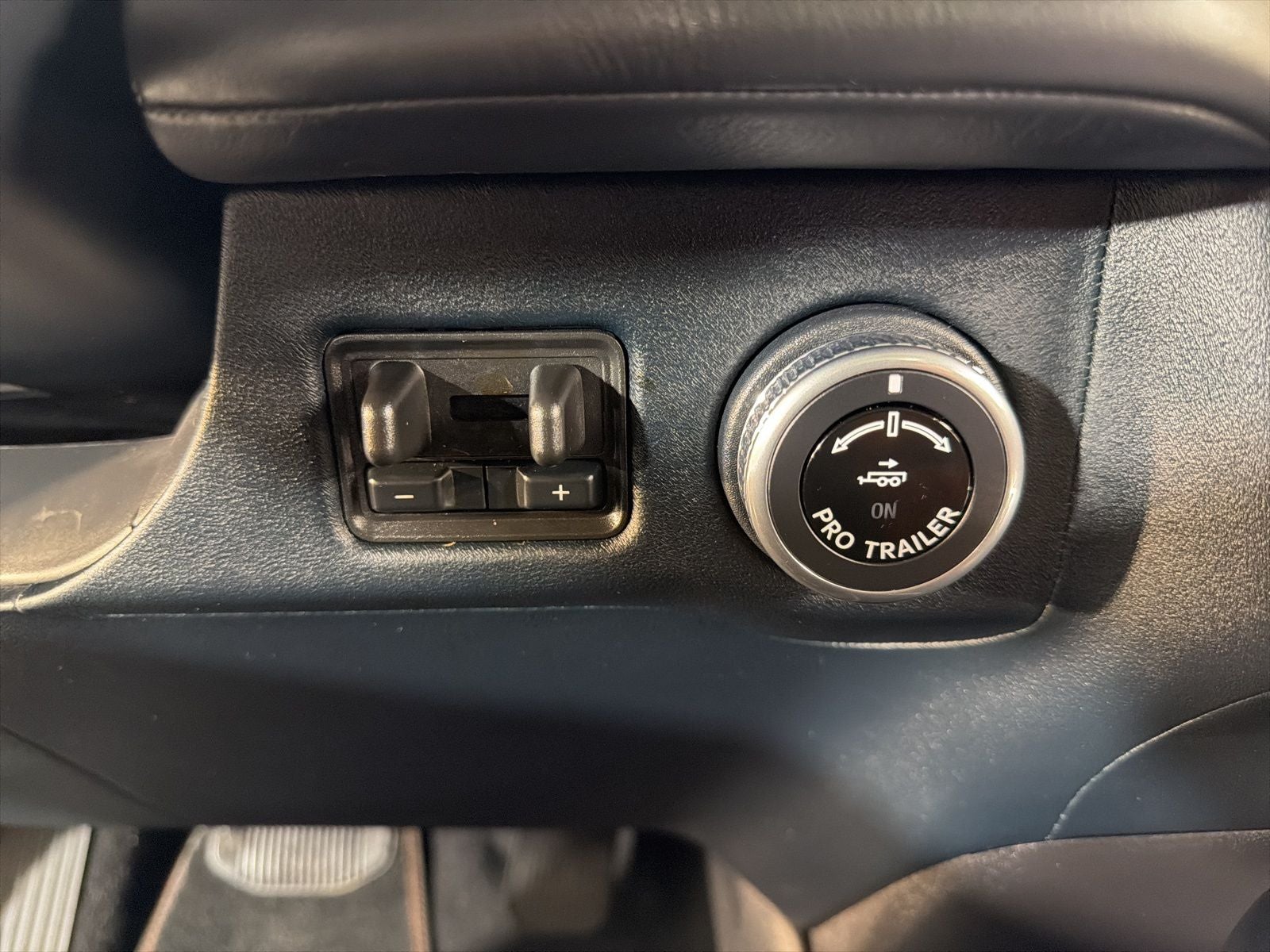 2025 Lincoln Navigator L Black Label