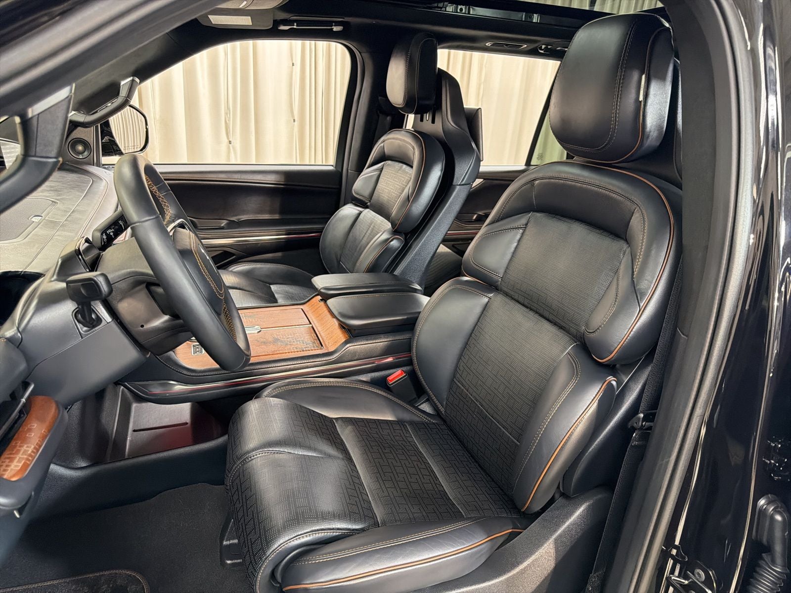 2025 Lincoln Navigator L Black Label